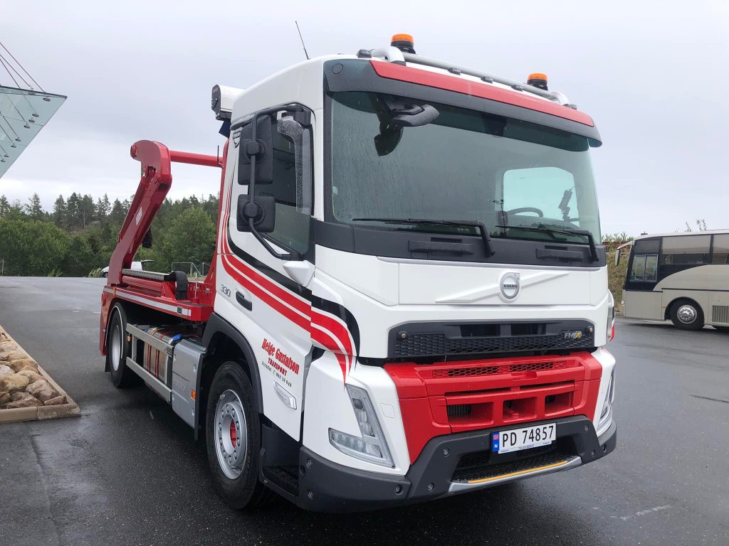 Helge Gustafson Transport - Volvo FMX 330 4x2 container